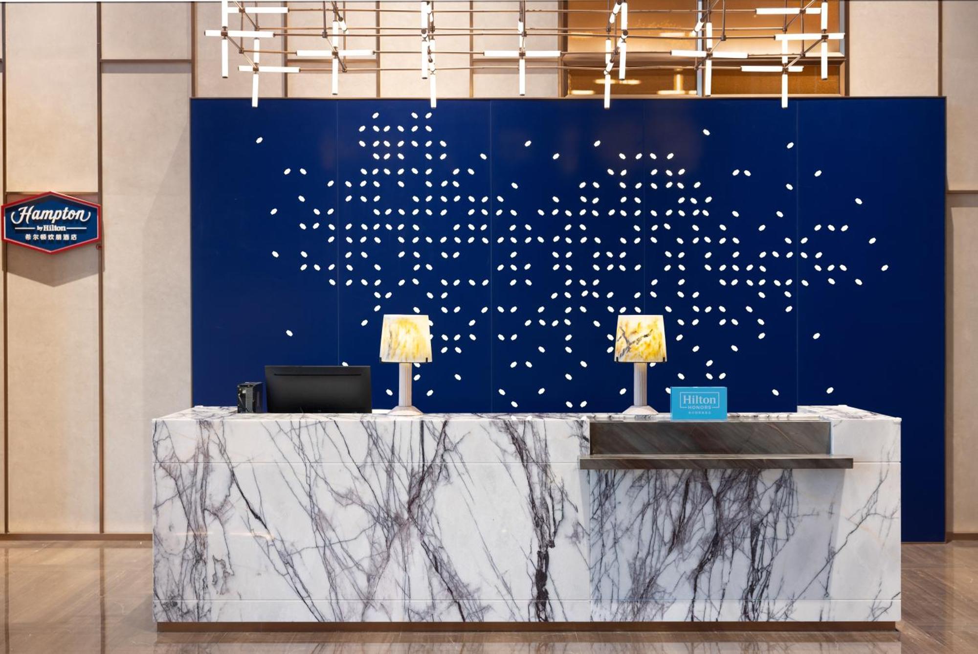 Hampton By Hilton Shenzhen Futian Huaqiangbei Hotel Exterior photo