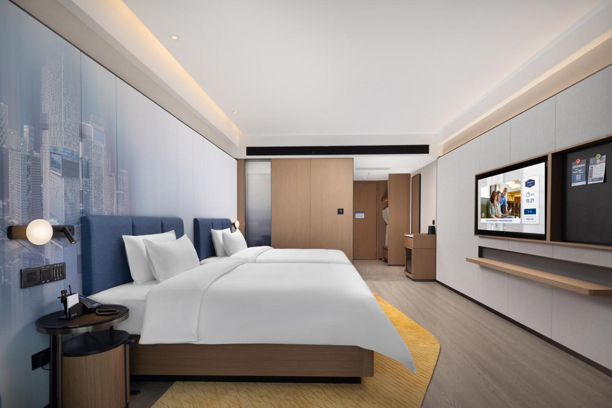 Hampton By Hilton Shenzhen Futian Huaqiangbei Hotel Exterior photo